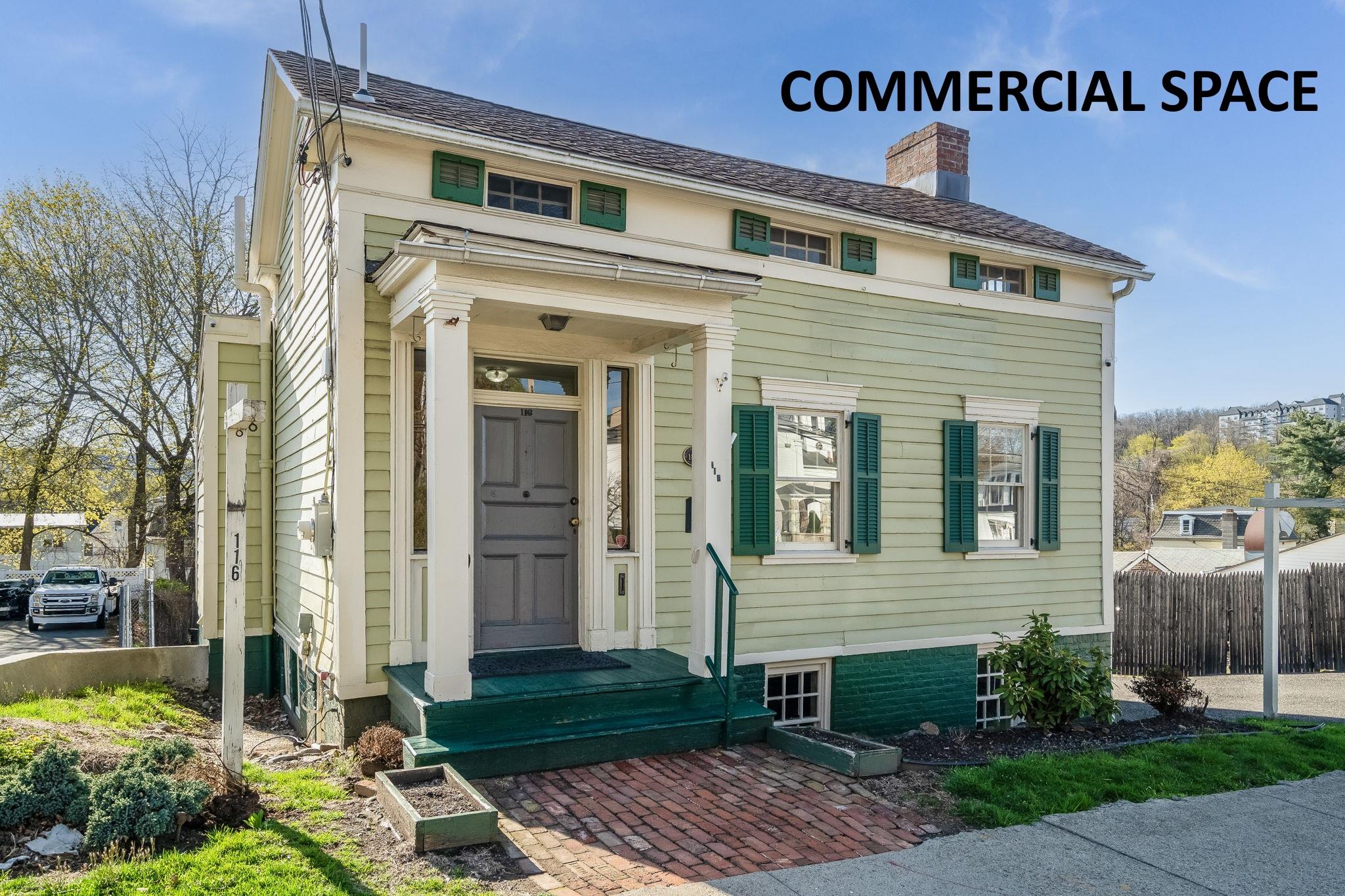 Commercial space with many possibilities