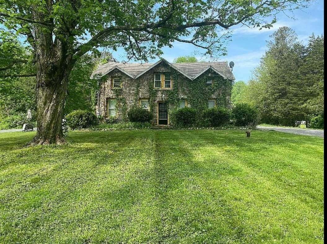 View of front of home with a front lawn