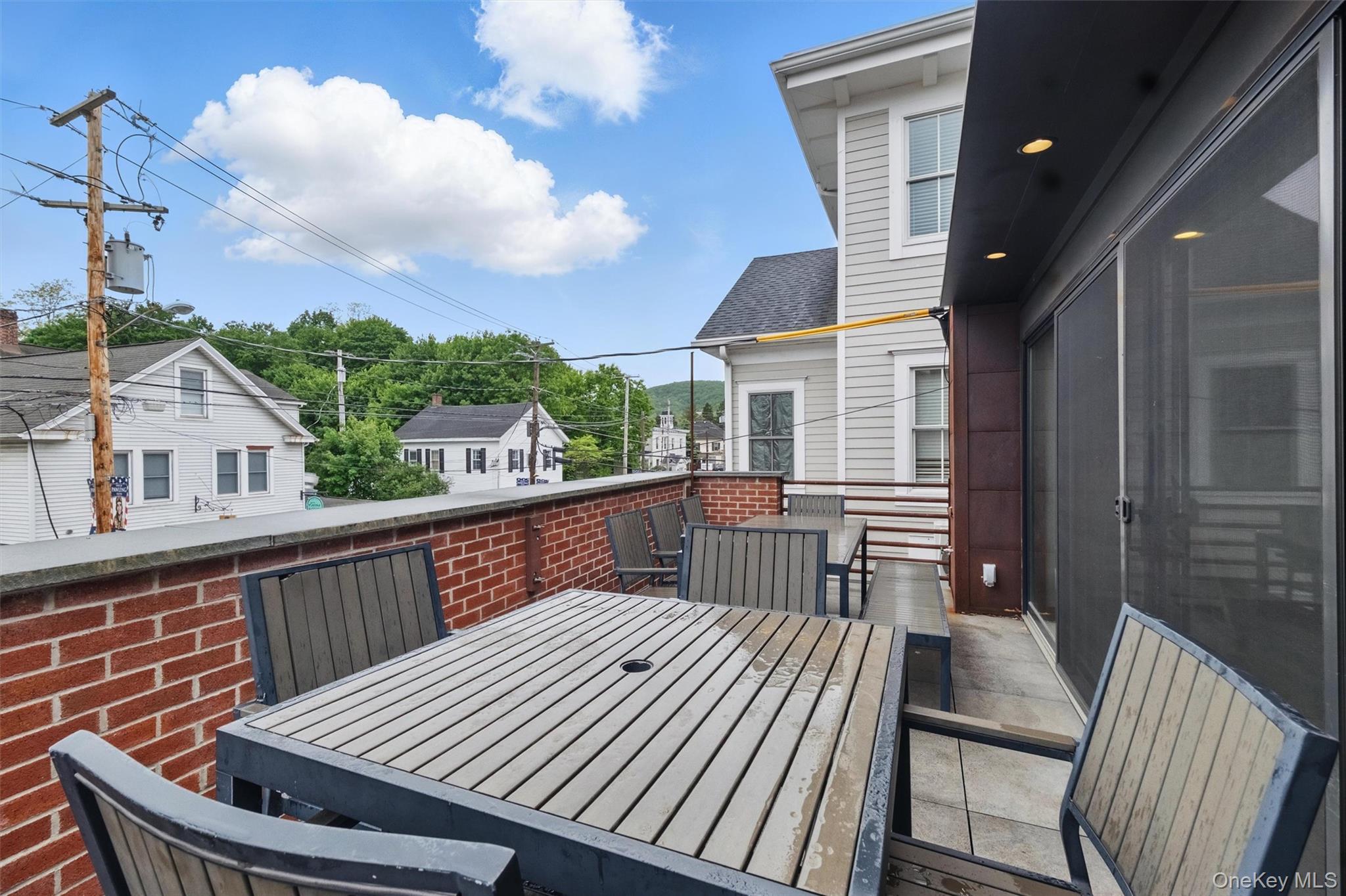 Deck featuring outdoor dining area