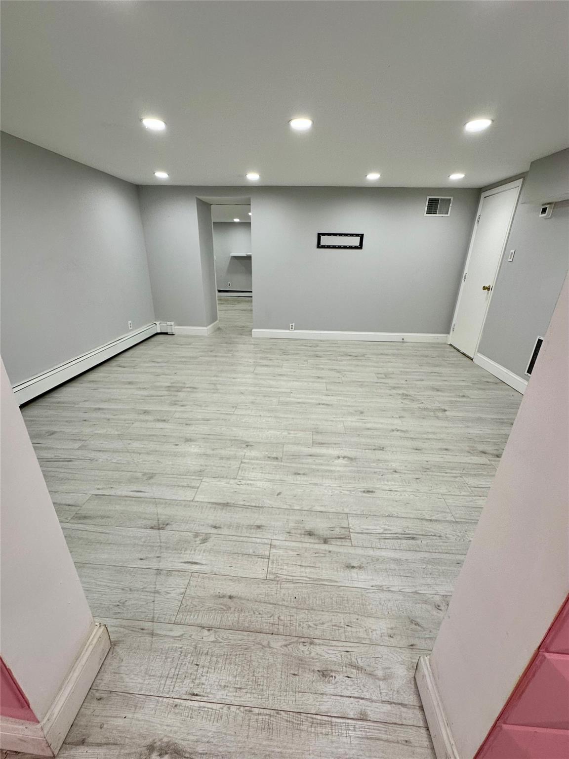 room 2,middle room