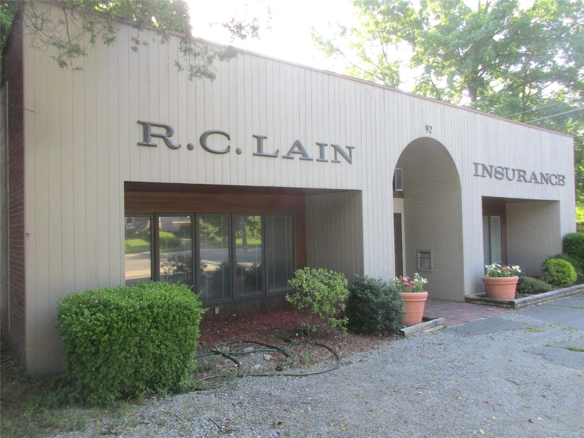 Angle view of front from left side of building.