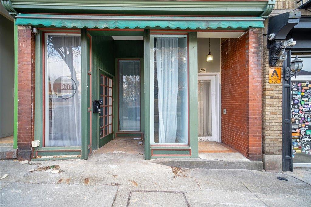 View of property entrance