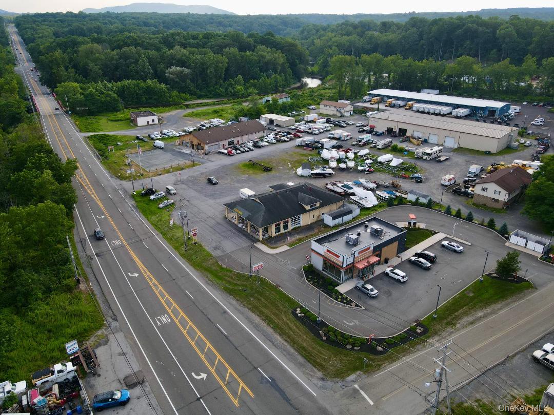 Aerial view of 9W.