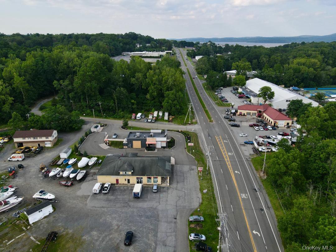 Aerial view of 9W.