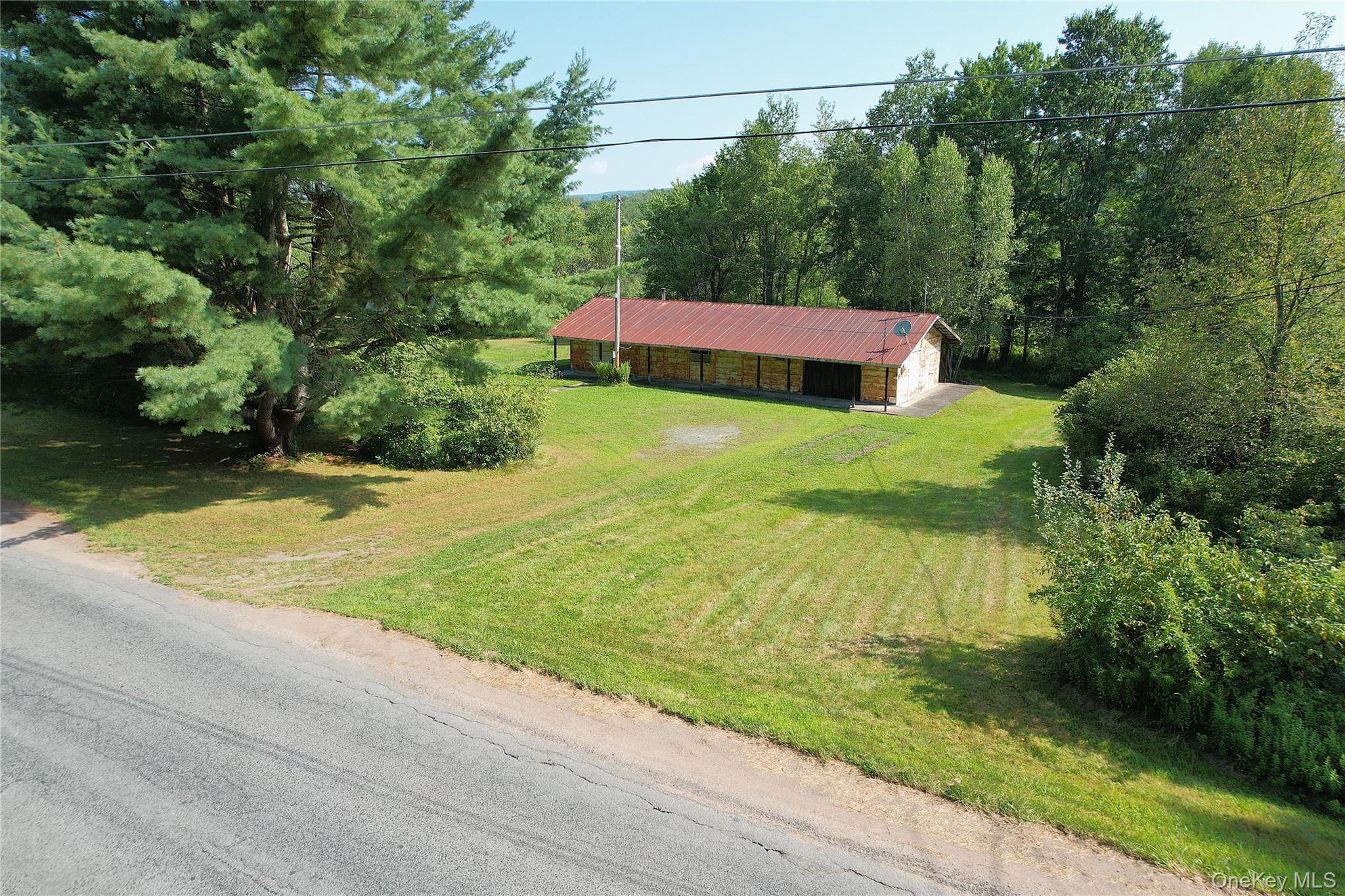 Aerial view of property and surrounding area