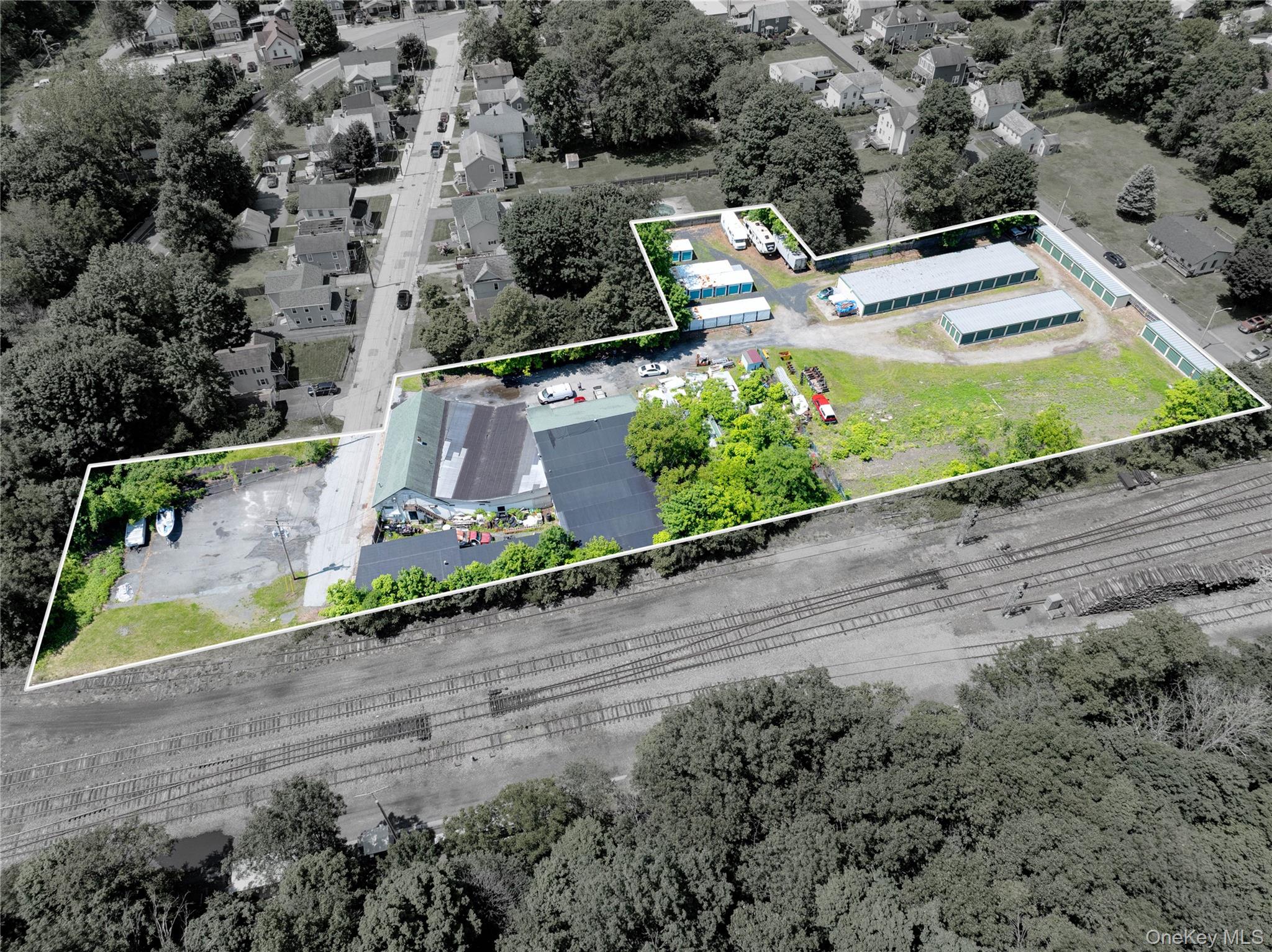 Aerial overview of property's location featuring property boundaries highlighted