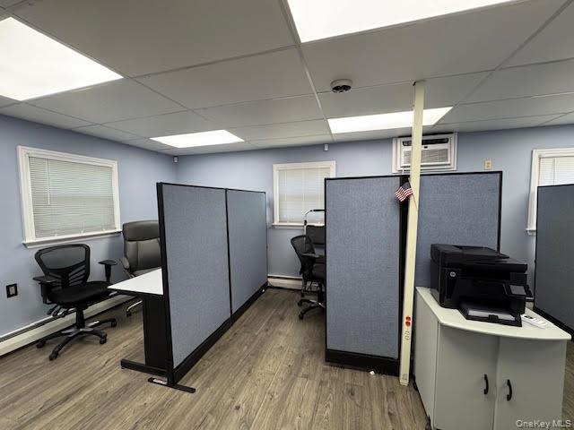 Other view of the office space...