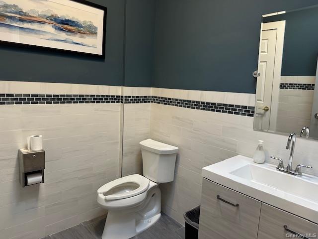 Lady's Bathroom.