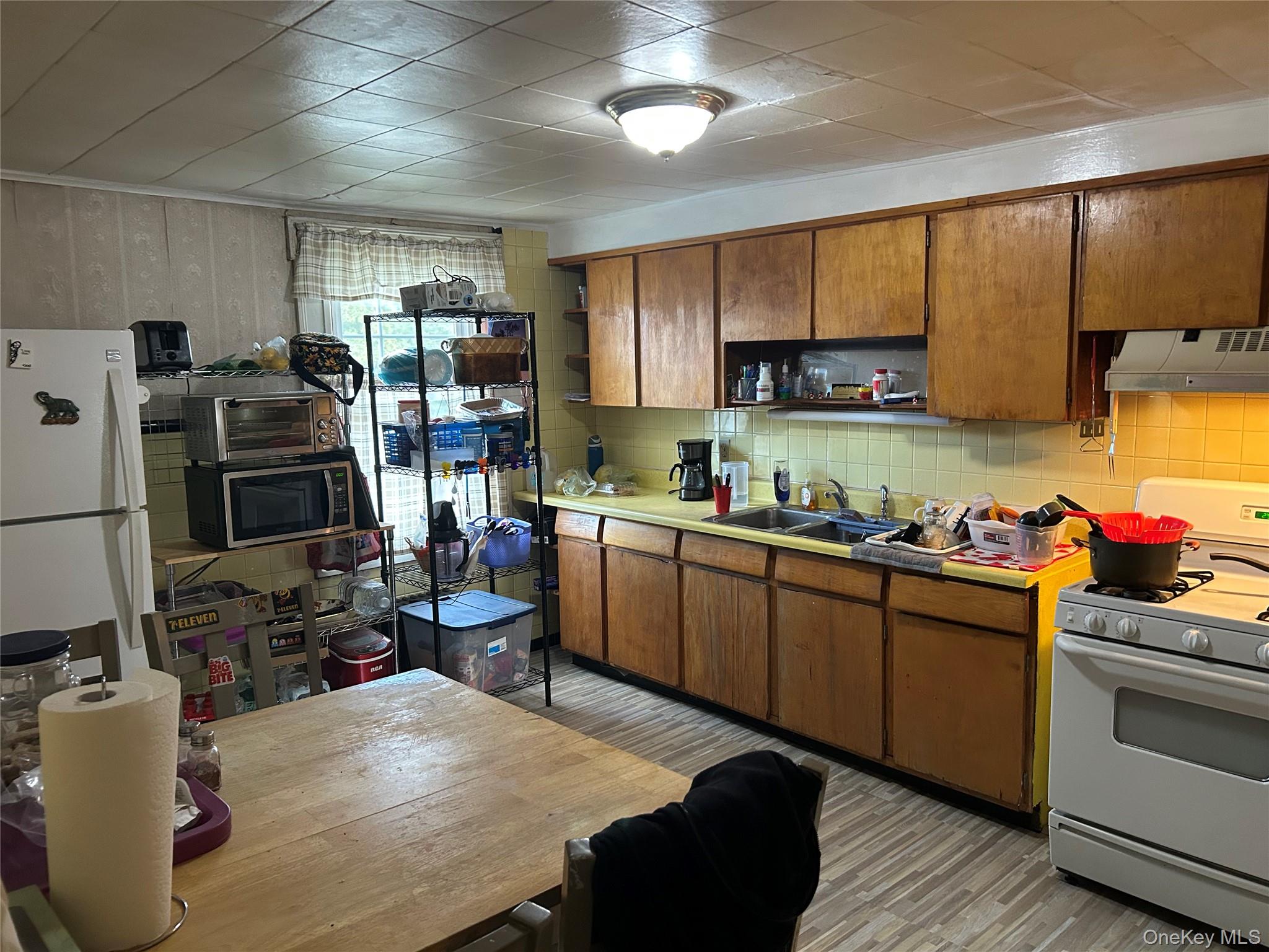 2nd floor apt