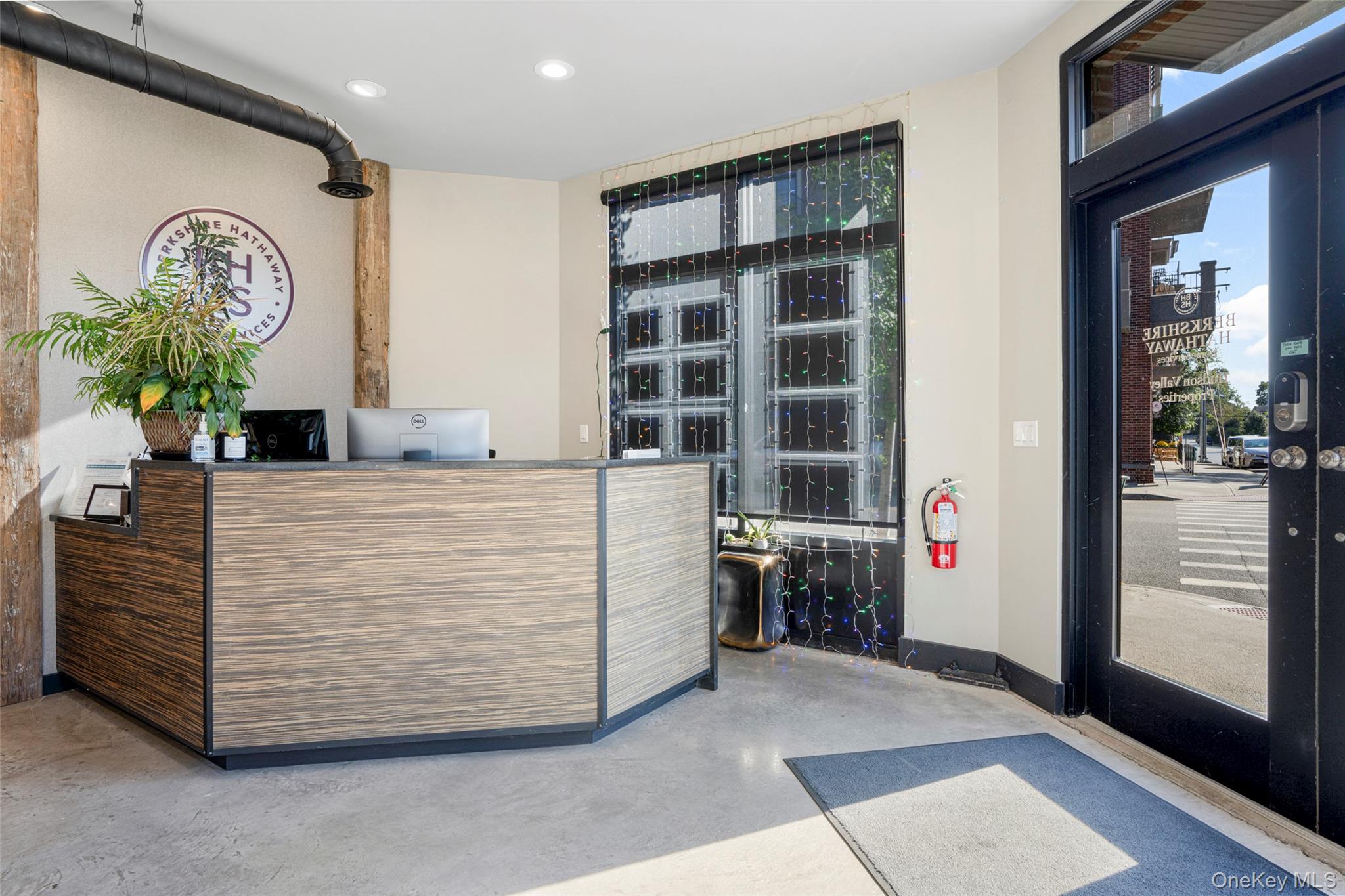 Reception with recessed lighting