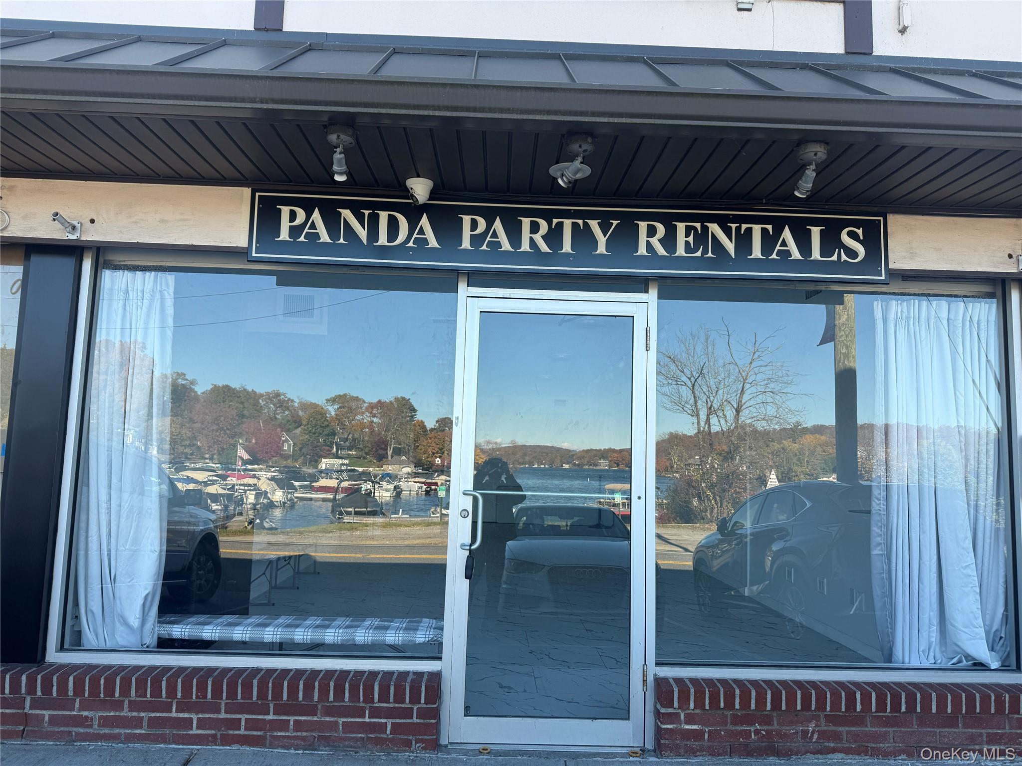 Property entrance with a standing seam roof