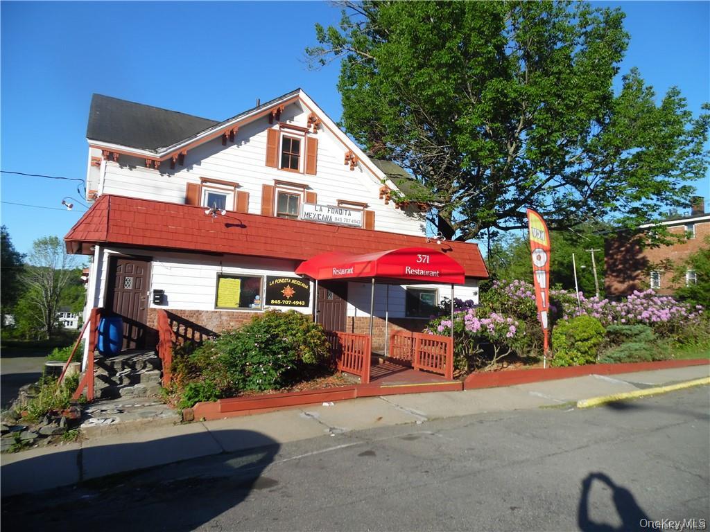 View of front of restaurant