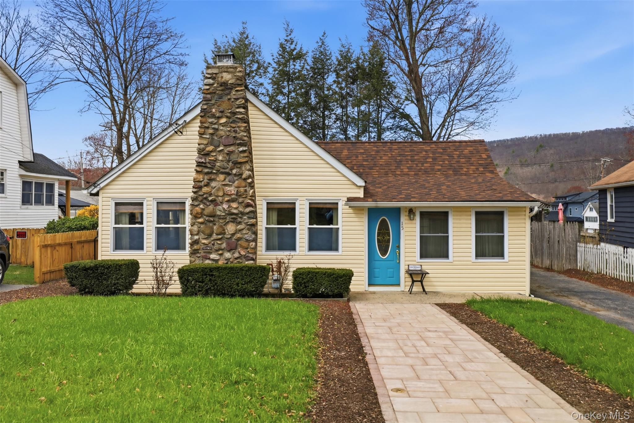 Welcome to 15 Crystal Ct, a charming 2 bedroom home a short stroll from Greenwood Lake, restaurants and shops.