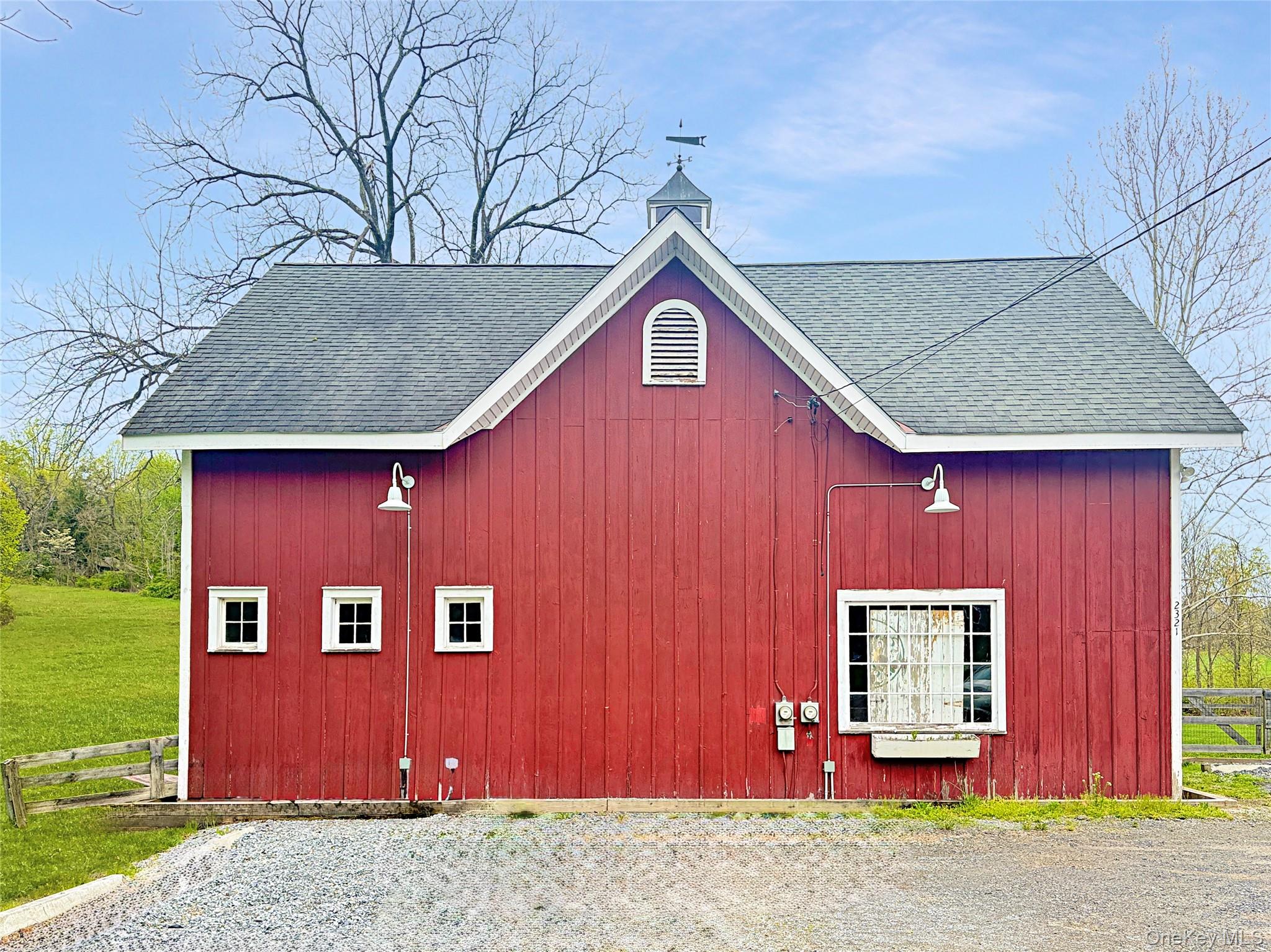 Barn with electric but not plumbed