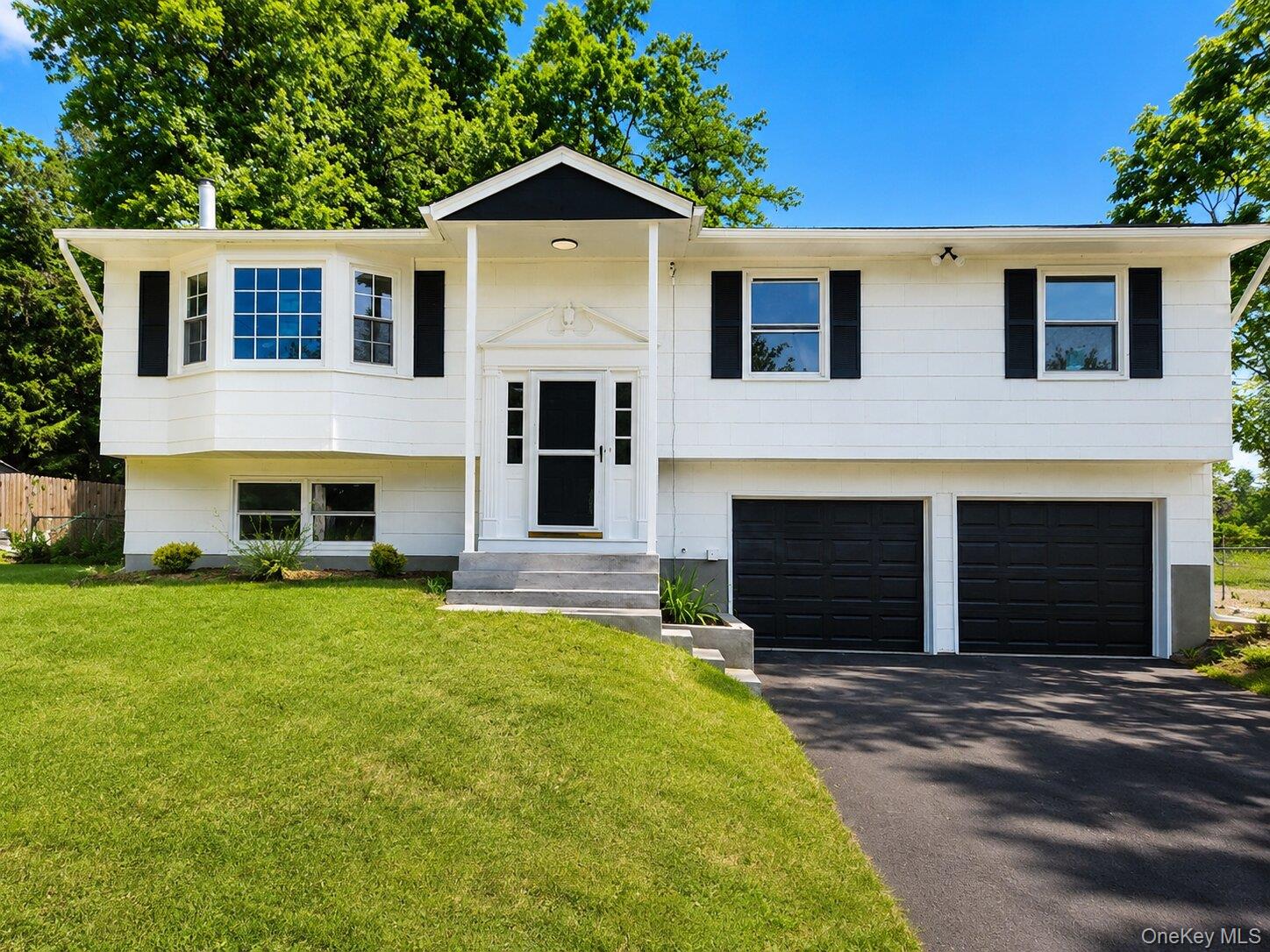 Welcome to 8 Mockingbird Ln!