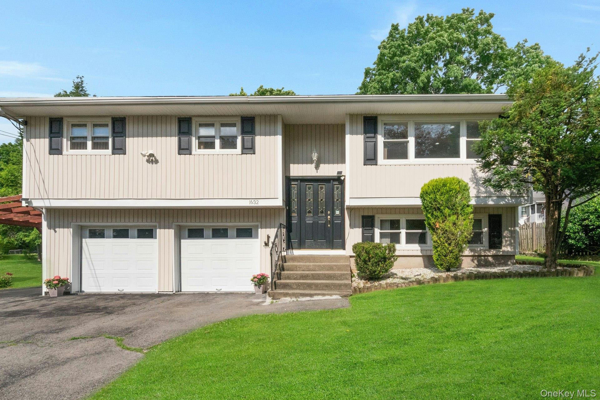 Welcome to 1632 Paine Street!