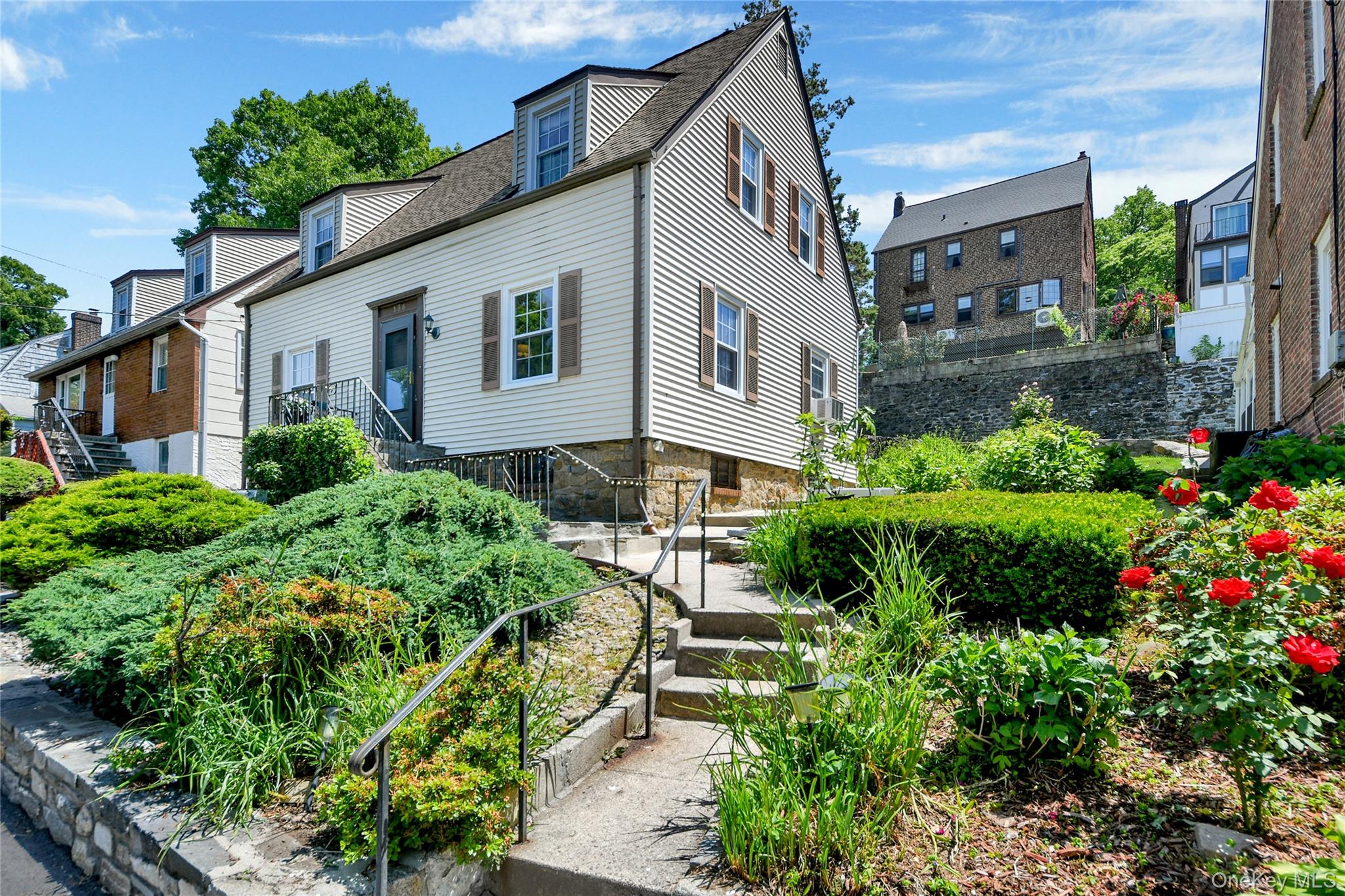 Welcome to 136 Midland Ave. located on a private street