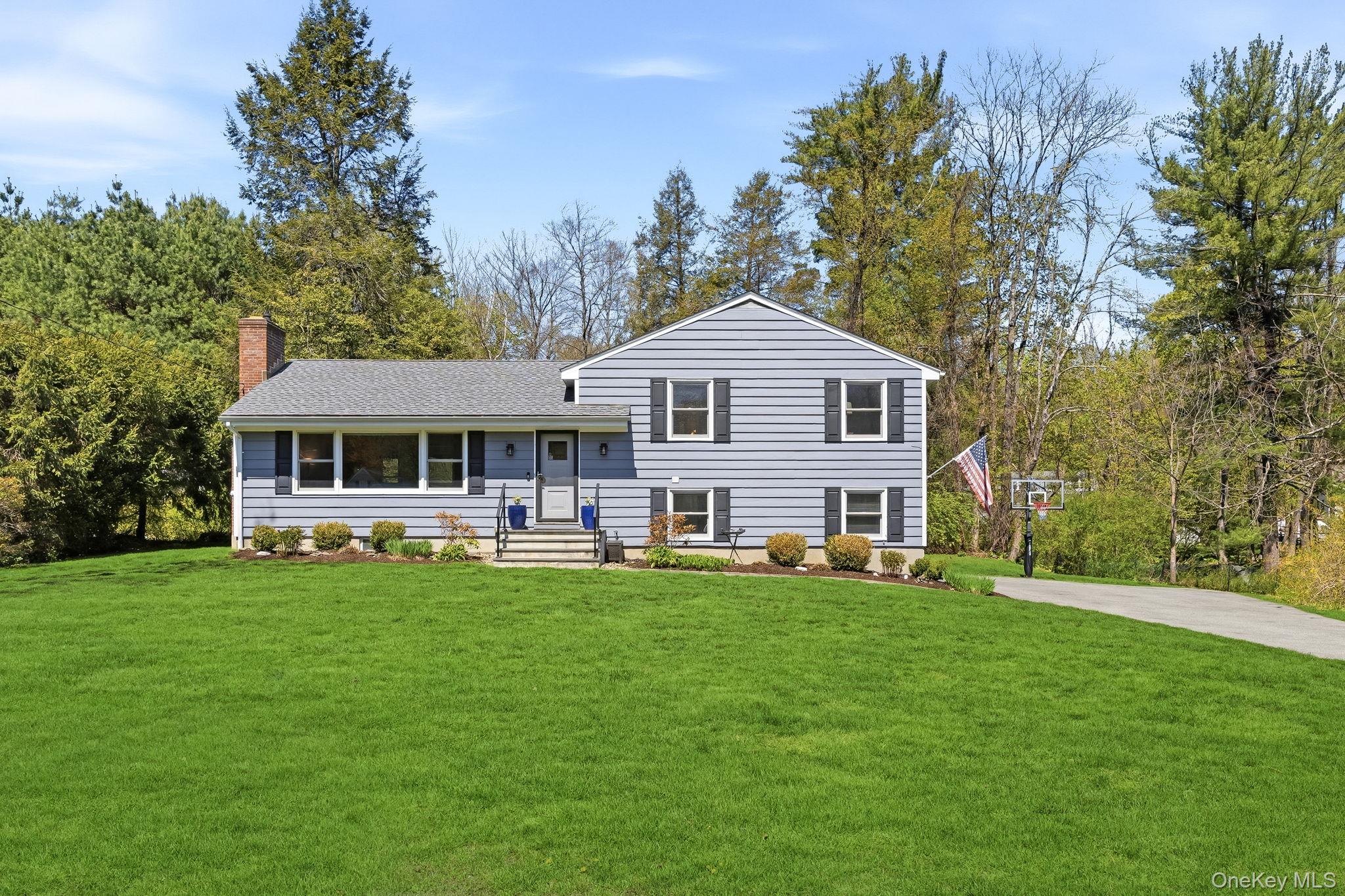 Location, Location, Location! Minutes to Katonah Hamlet, Elementary School and Metro-North Station
