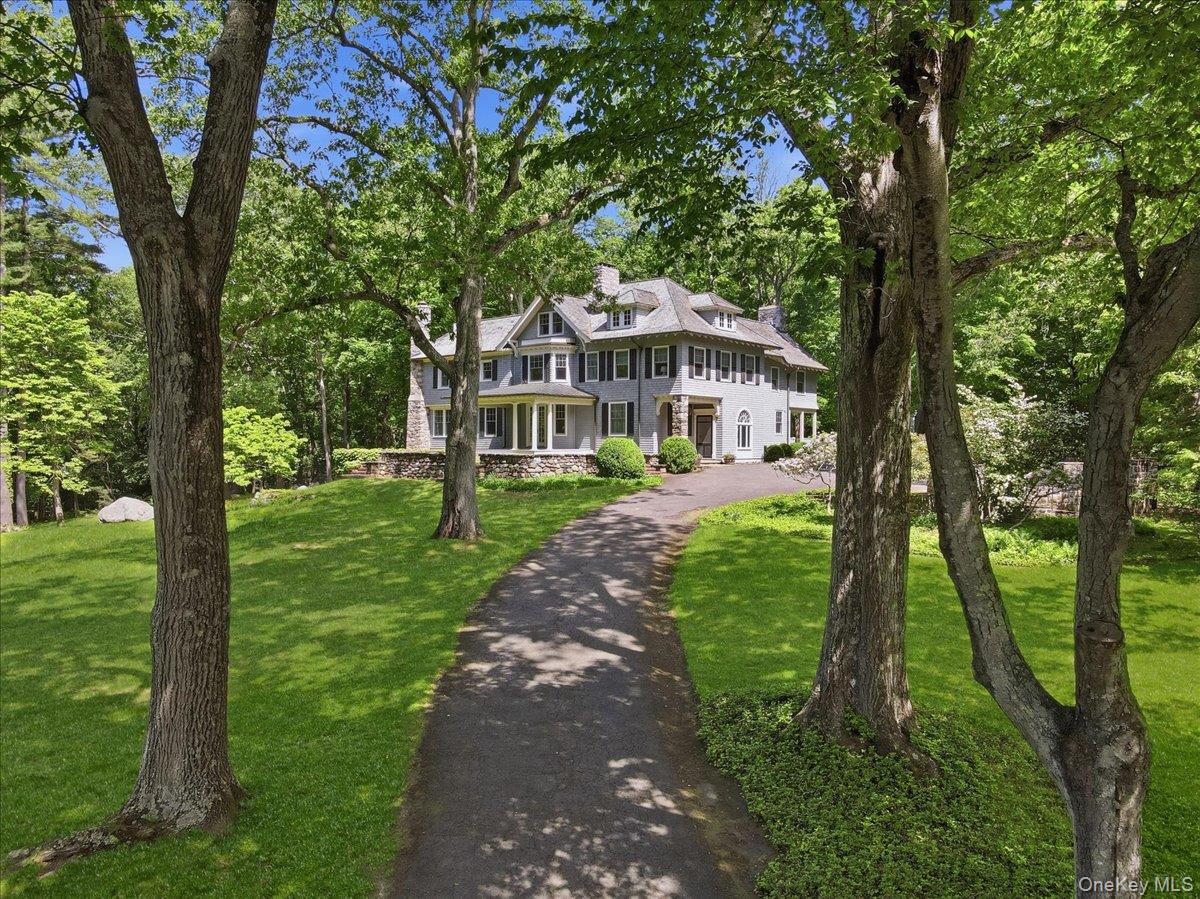 Front, coming up the driveway