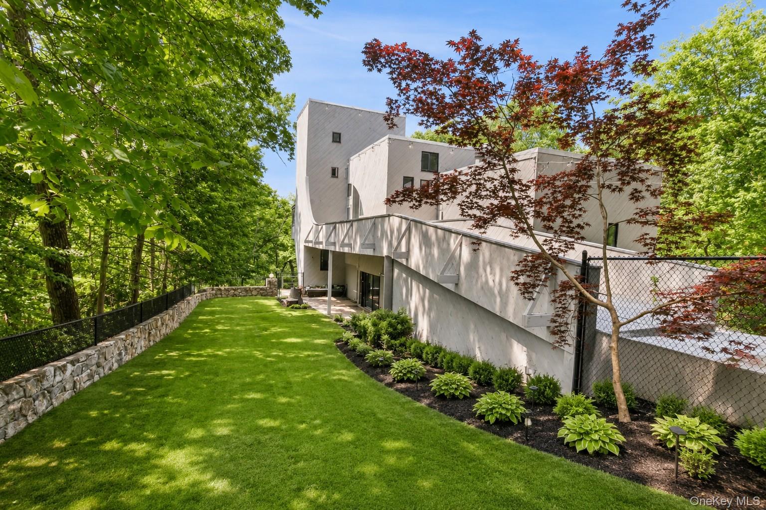 Welcome to 8 Cliff Court, Carmel *Virtually Staged\"Welcome to this extraordinary Van Geldern-designed cedar contemporary, privately situated on over 6 breathtaking acres on a peninsula surrounded by reservoir views and complemented by an additional 30-ac