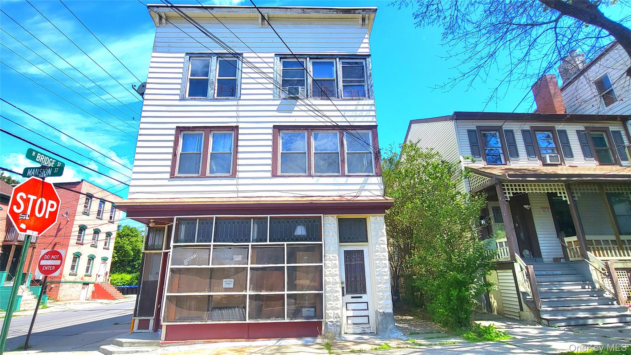 5 Unit Property With Garages & Lot
