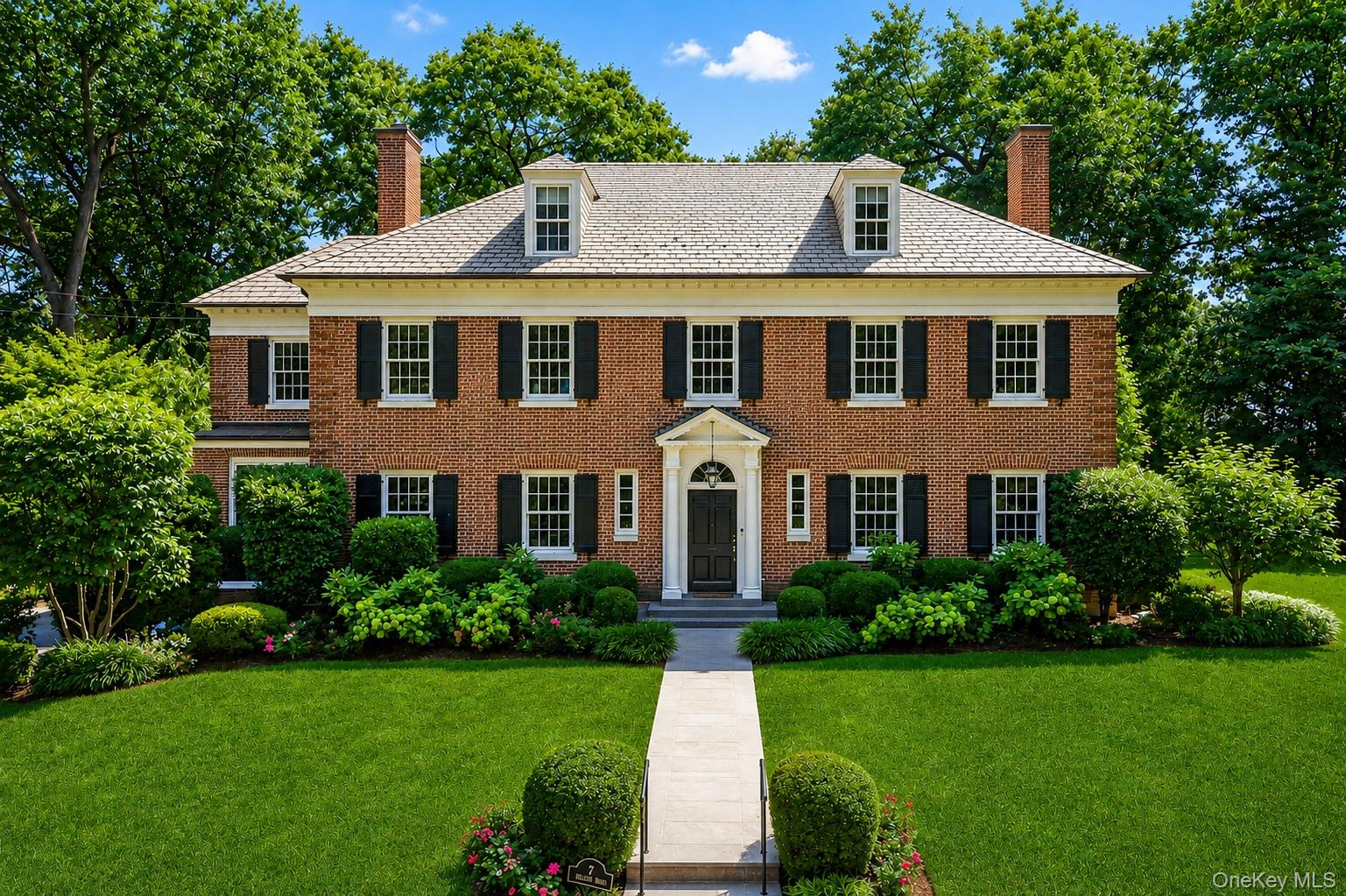 Welcome to 7 Rochelle Road!