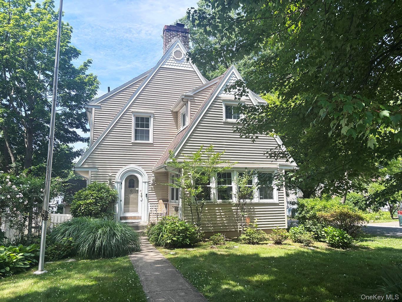 Charming Colonial