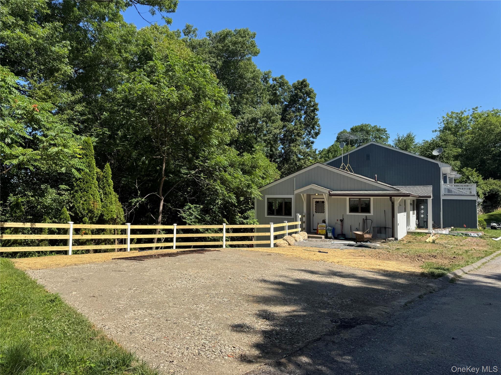 35 Quincy Ct S.