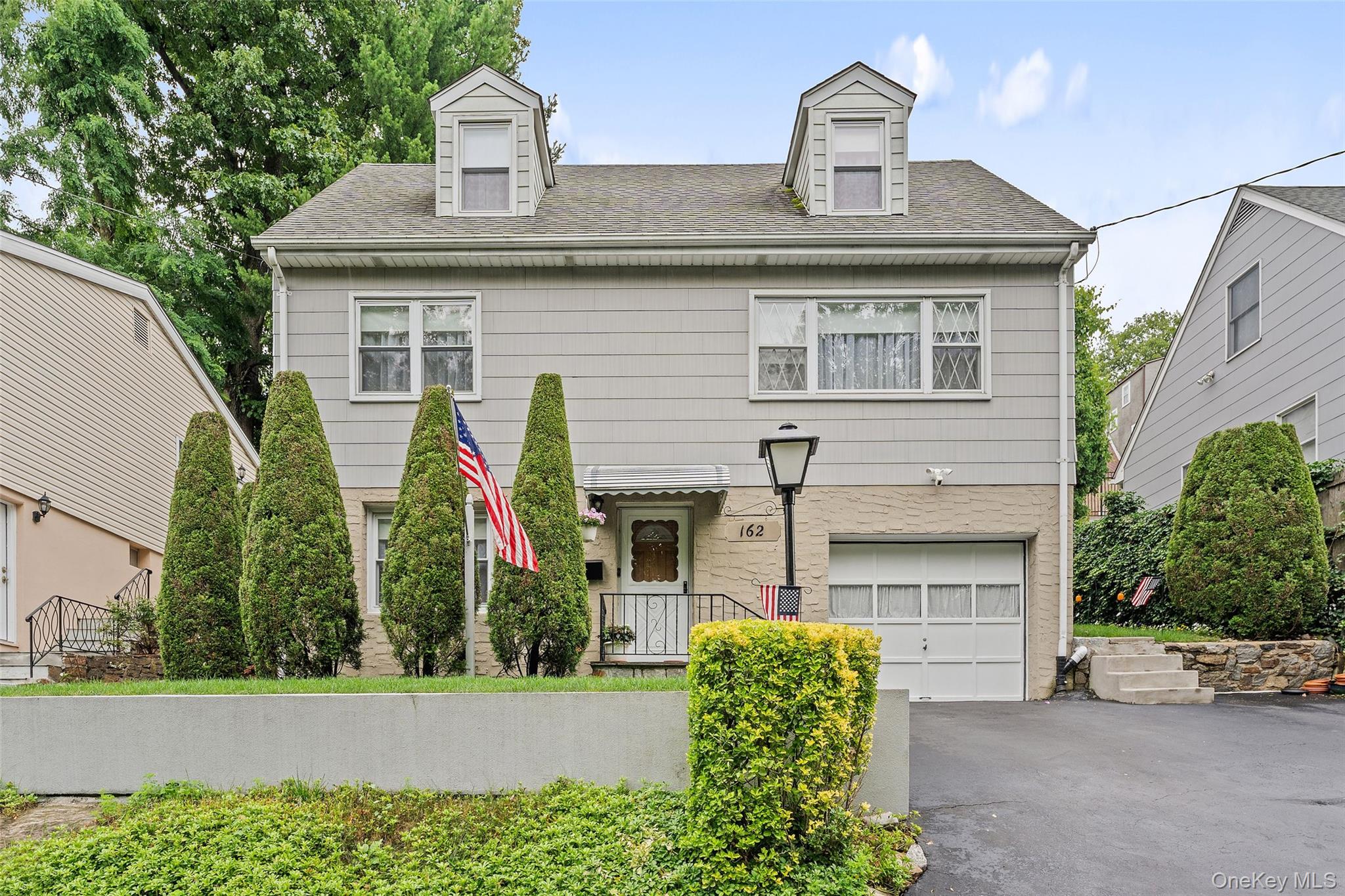Welcome to 162 Midland Avenue located in the Lincoln Park enclave in Yonkers NY!