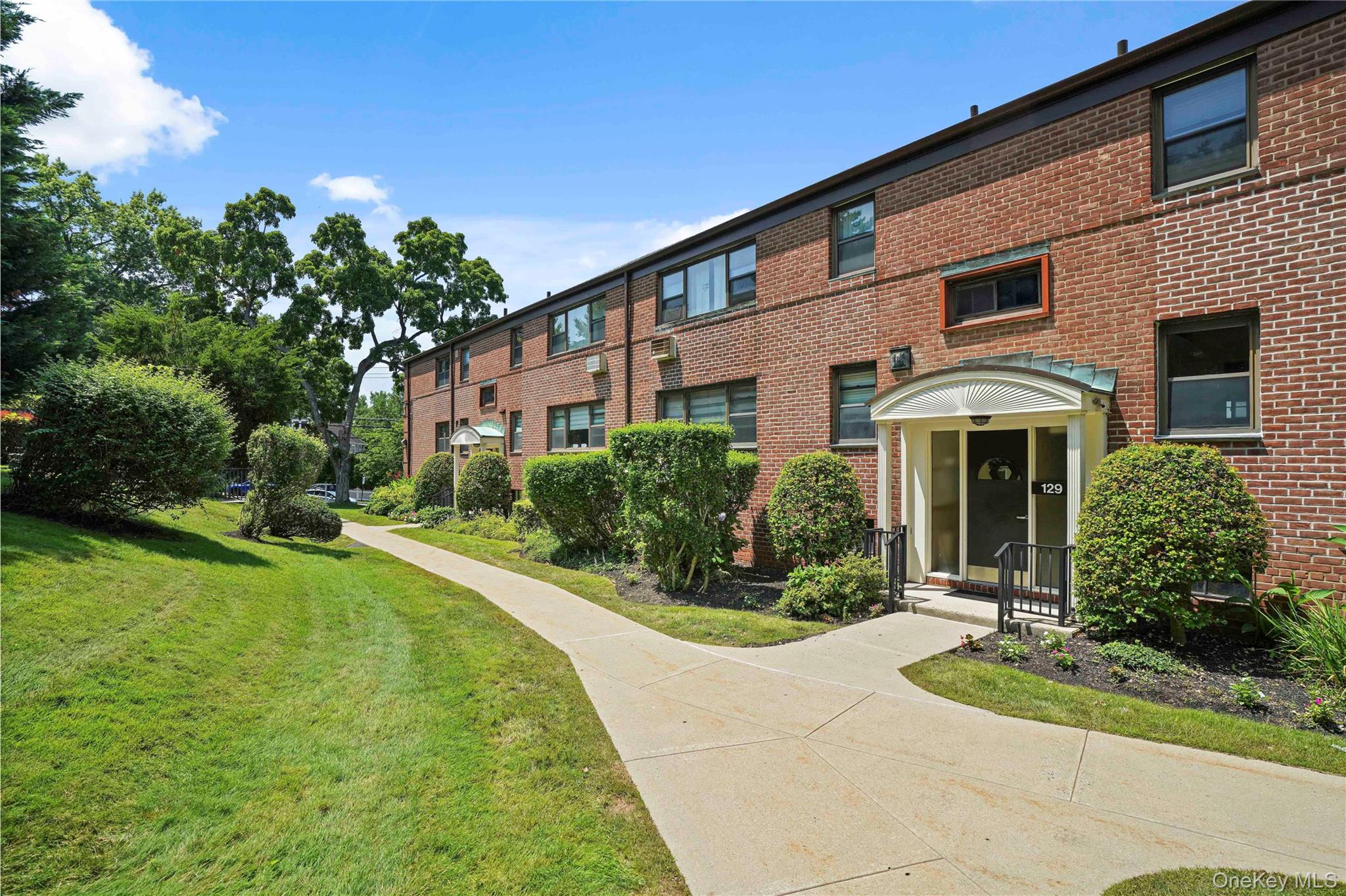 Welcome Home to 129 Beacon Hill