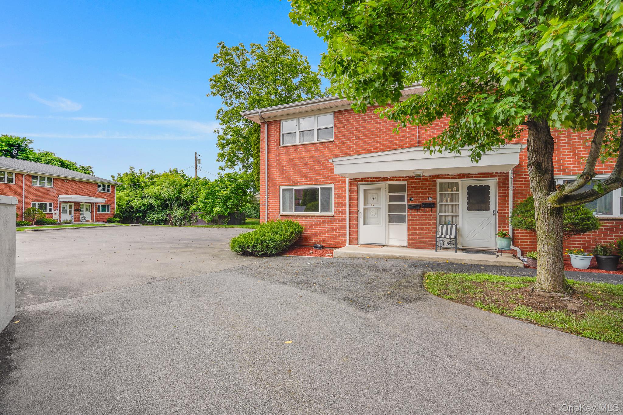 Street view Brick townhome